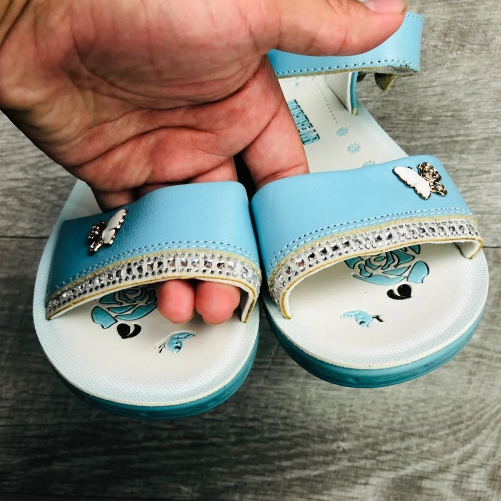 NWOT GIRLS  BLUE GLITTER STRAP BUTTERFLY SANDALS